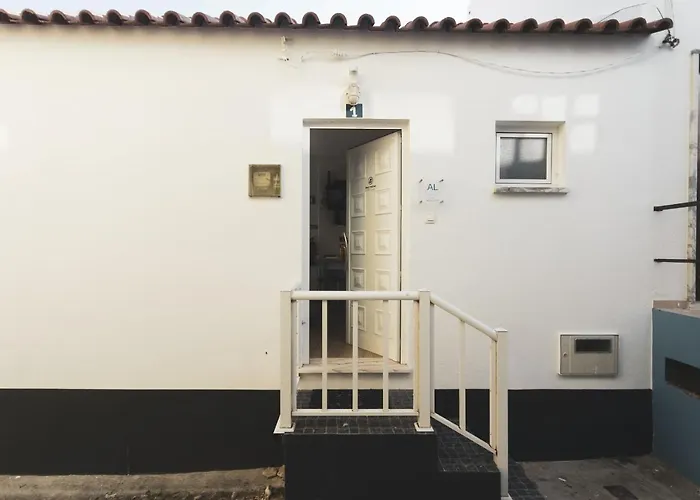 Best Houses 04 - Loft In The Heart Of Peniche